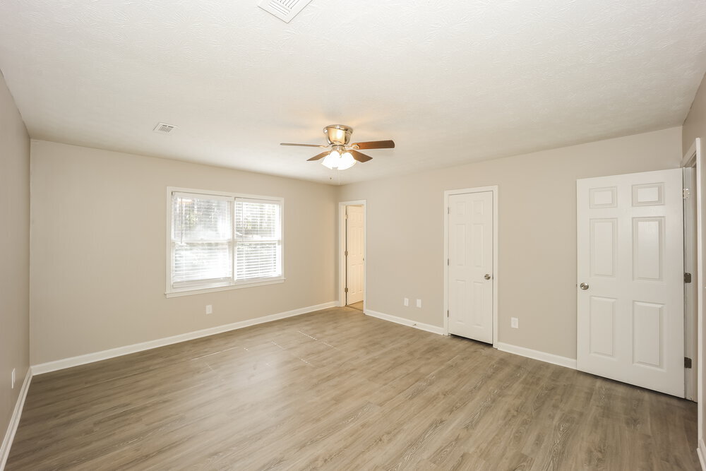 Building Photo - 210 Ashley Creek Dr