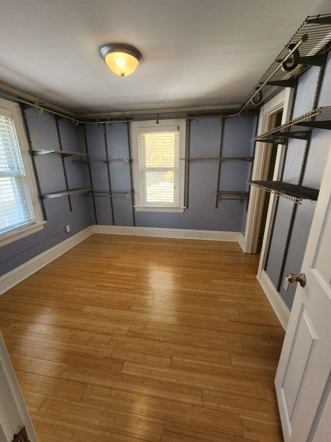 Building Photo - 97 E Emerling Ave