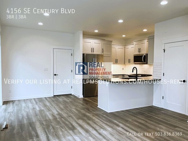 Building Photo - 4156 SE Century Blvd