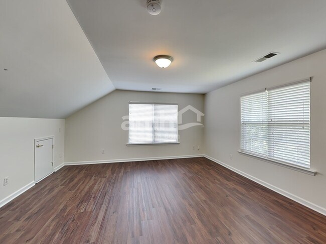 Building Photo - 512 Grantham Ln