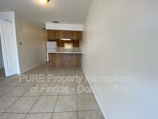 Building Photo - 5420 SE 29th Pl