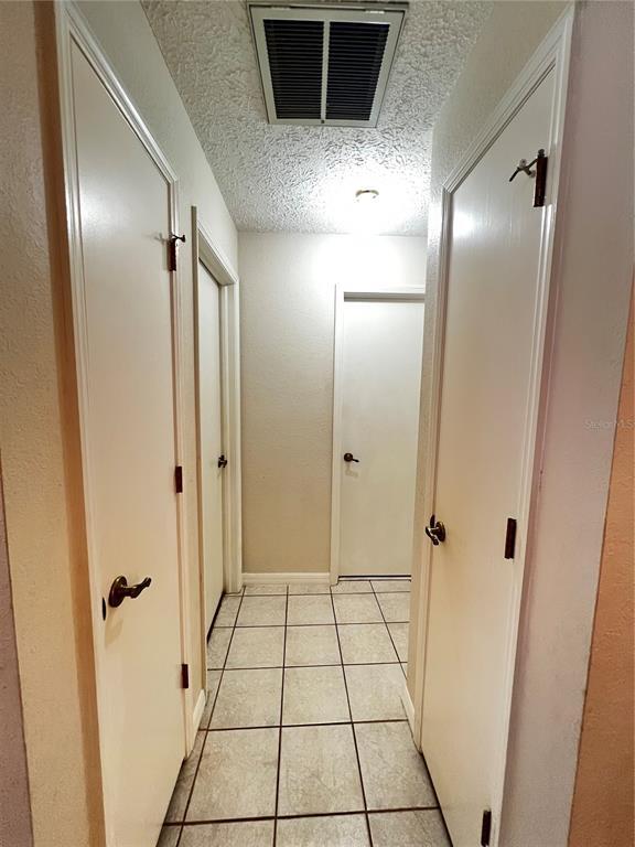 Building Photo - 8642 Cypress Lakes Blvd