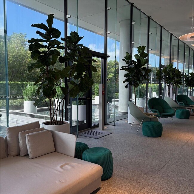 Building Photo - 8701 Collins Ave