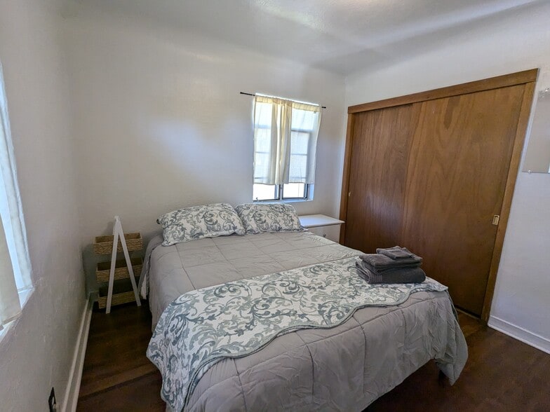 Building Photo - 250 N 17th St