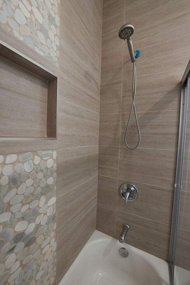 Building Photo - 3927 Wisconsin