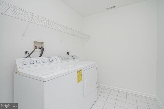 Building Photo - 8 Trout Trail