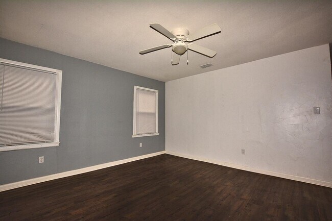 Building Photo - 4205 41st St
