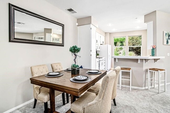 Building Photo - Beautiful 3 Bed, 3 Bath Condo for Rent in Livermore, CA