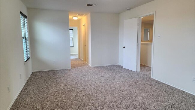 Building Photo - 1109 Strickling Dr