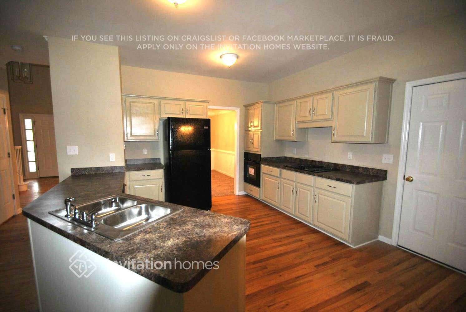 Building Photo - 7280 Waters Edge Dr