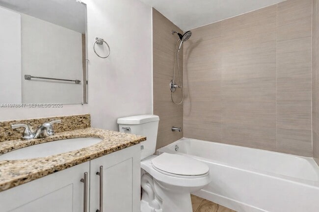 Building Photo - 126 Riviera Cir