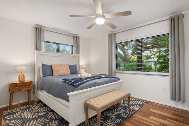 Building Photo - 612 Montezuma Dr