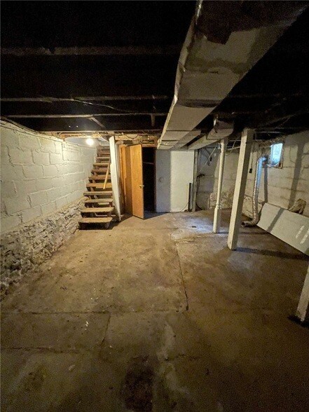 Building Photo - 238 Philadelphia St