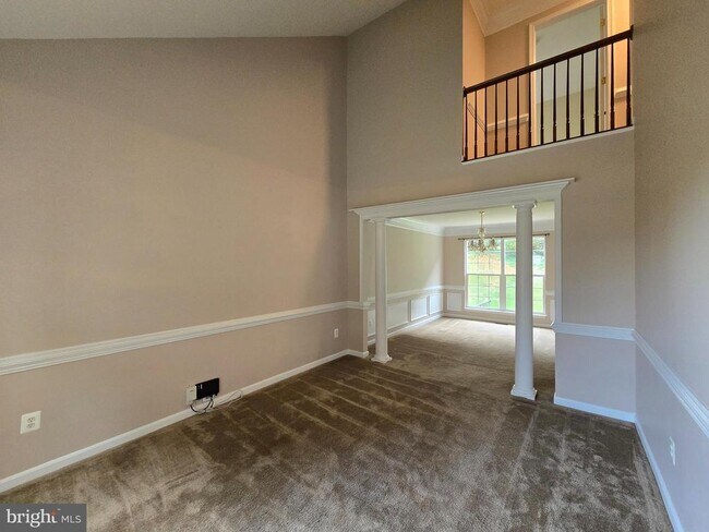 Building Photo - 832 Fox Den Rd