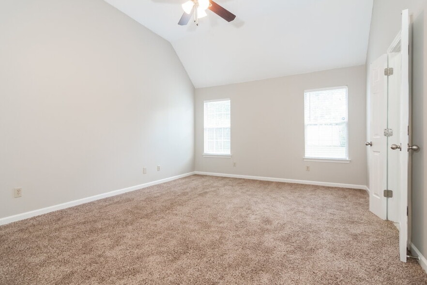 Building Photo - 8682 Cat Tail Dr