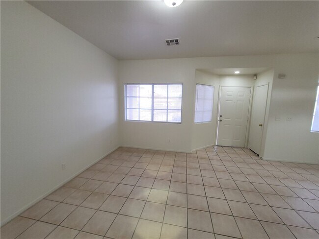 Building Photo - 1236 Dusty Creek St