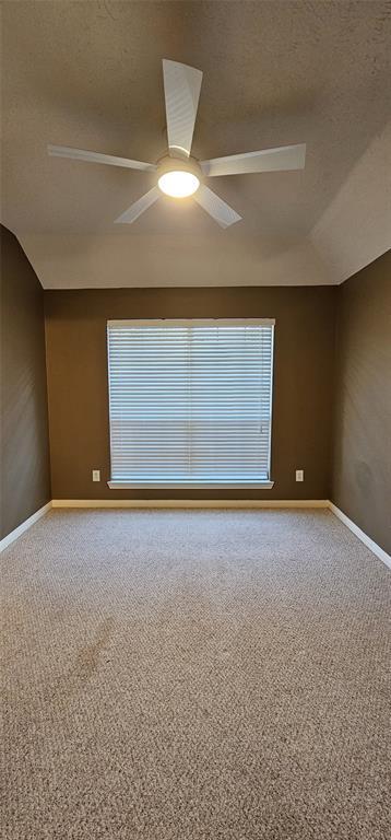 Building Photo - 18411 Autumn Park Dr