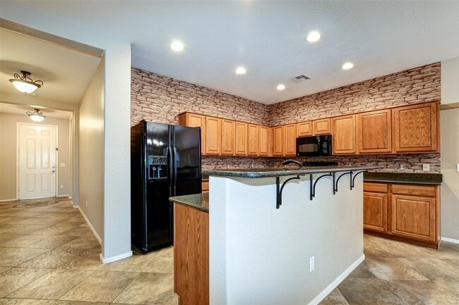 Building Photo - 4 bedroom 2 bath home in Highlands Ranch neighborhood in Chino Valley