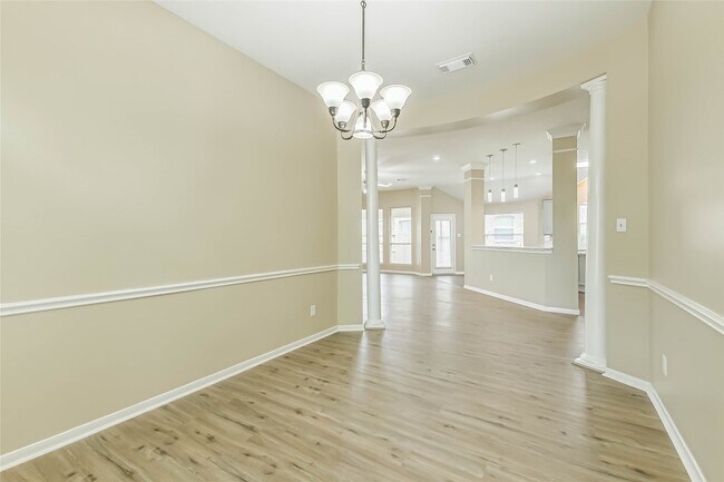 Building Photo - 10542 Oleander Point Dr