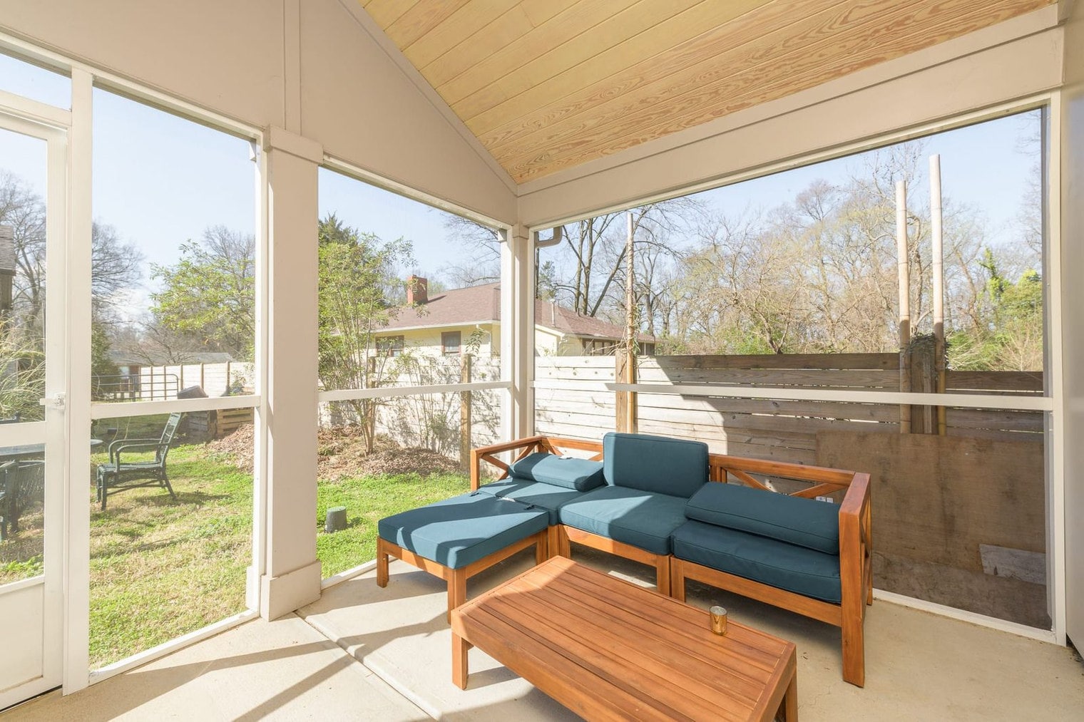 Building Photo - 4105 Dinglewood Ave