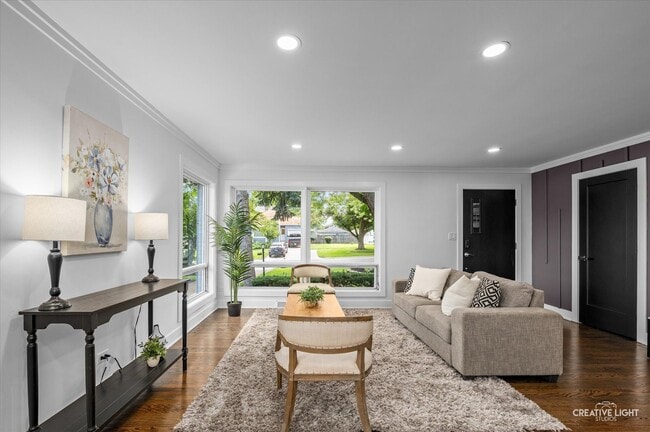 Building Photo - 3834 Hampton Ave