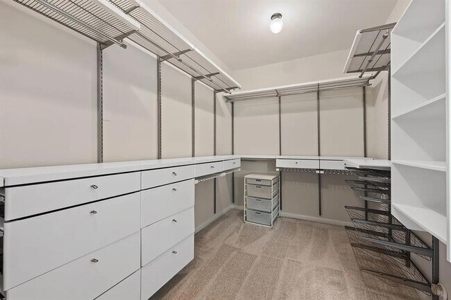 Building Photo - 703 S Frontier Ln