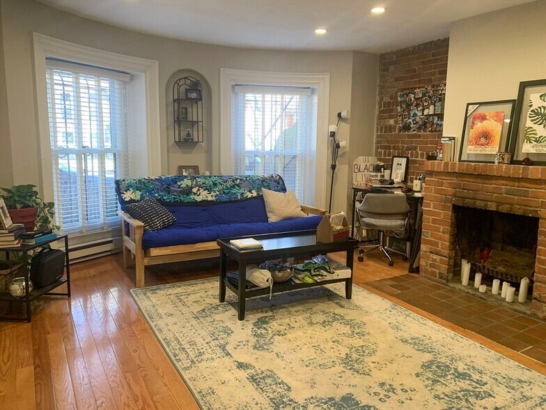 Building Photo - 3 Worcester Sq