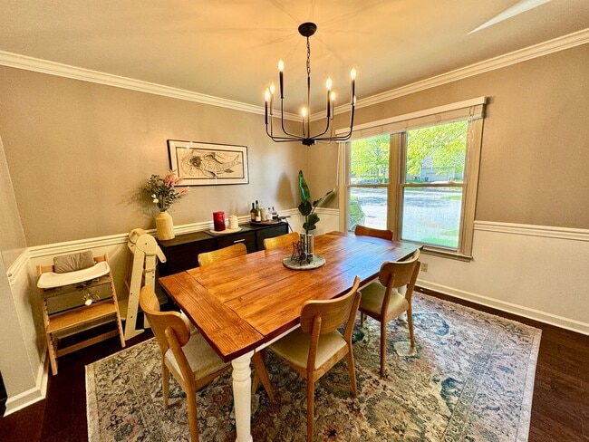 Building Photo - 4 Bedrooms with Finished Basement and Bonus Room!