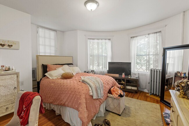 Building Photo - 1464 Commonwealth Ave #2B Boston MA 02134