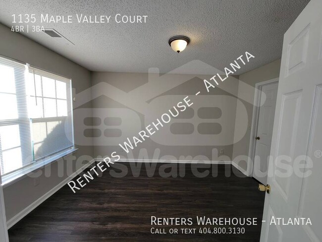 Building Photo - Great Townhouse in Union City&#039;s Maple...