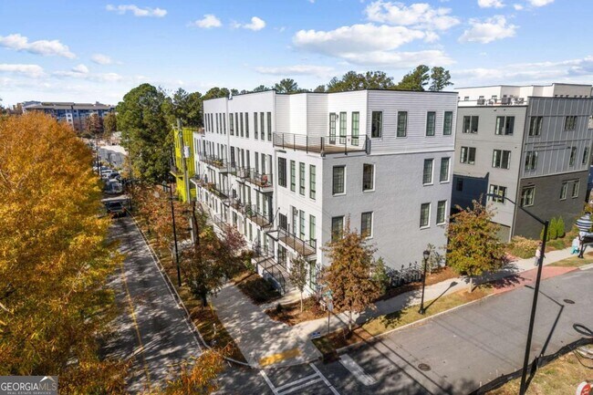 Building Photo - 1272 Longreen Ter NW