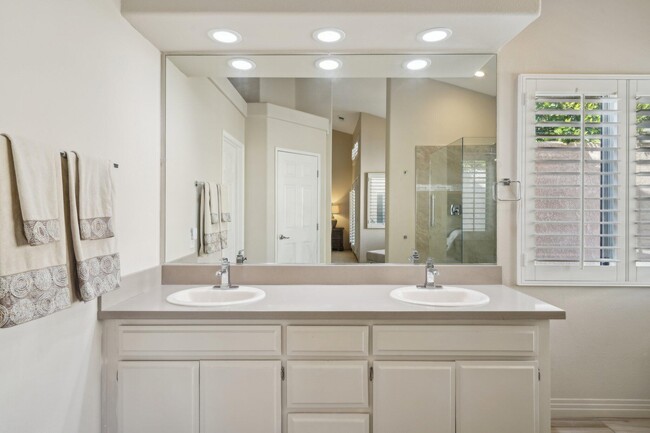 Building Photo - 45450 Desert Fox Dr