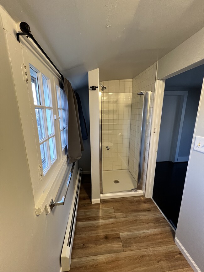 Upstairs Bathroom - 1313 14th Avenue