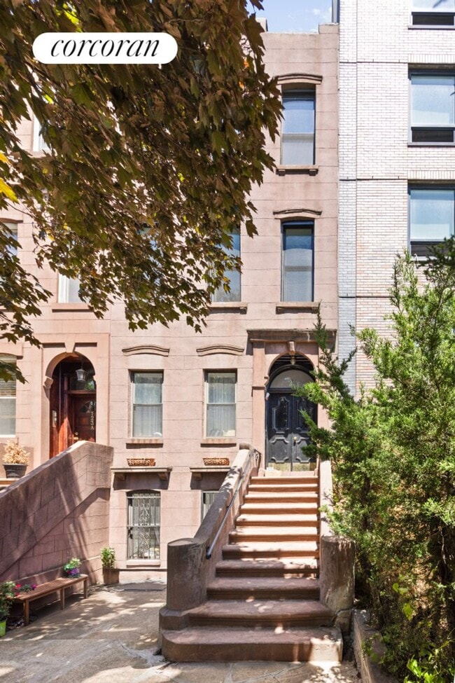 Building Photo - 125 2nd Pl