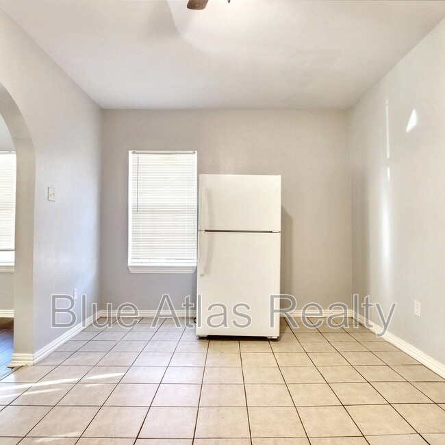 Building Photo - 2937 S Adams St