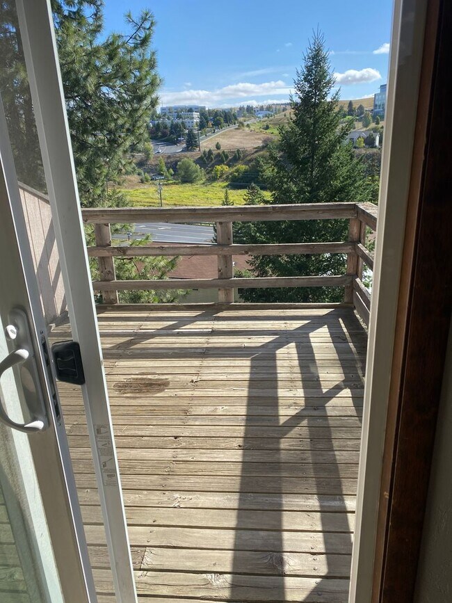 Building Photo - 2030-2040 NW Friel Street