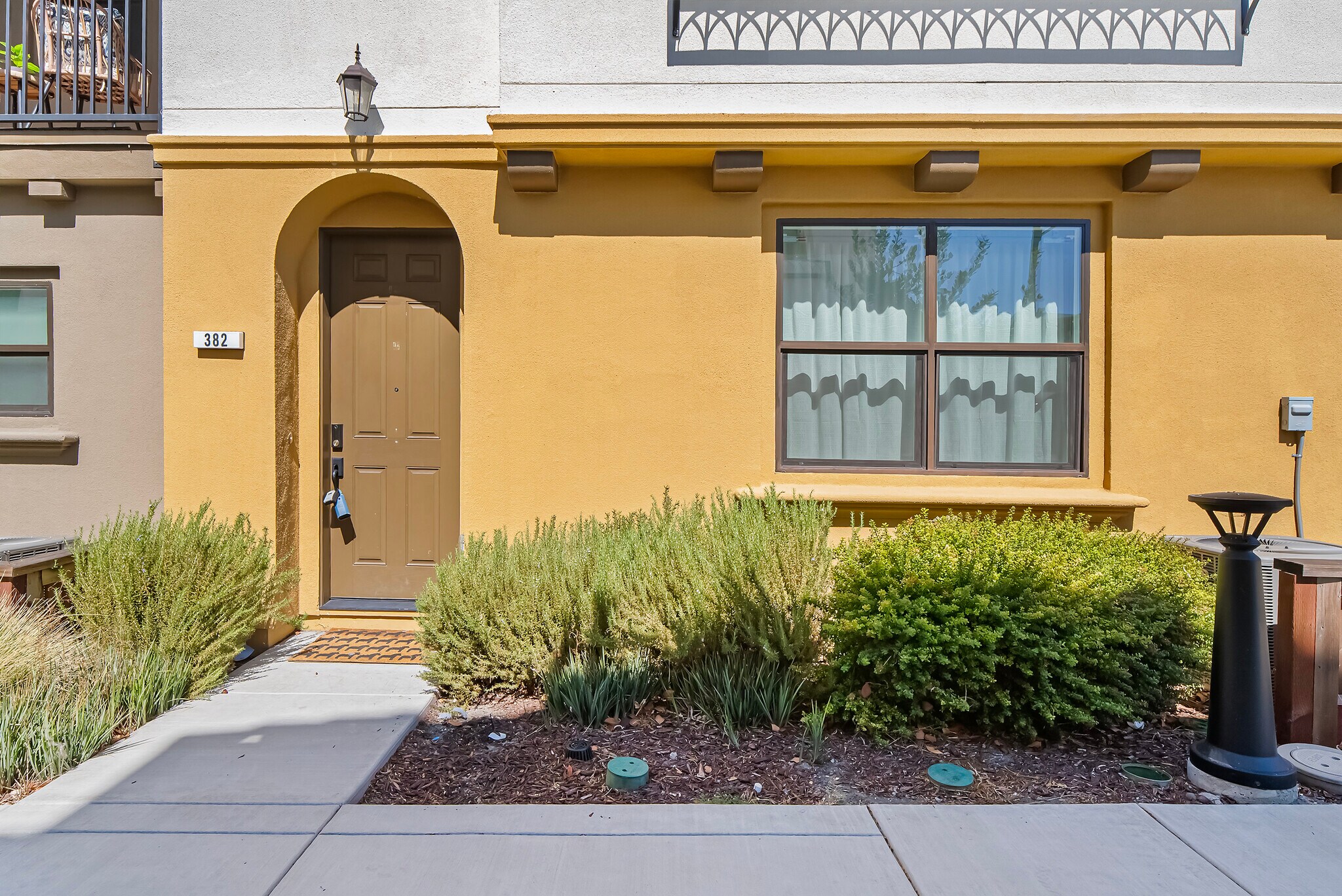 Building Photo - 382 Camarillo Ter