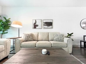 Building Photo - 124 S Morgan St