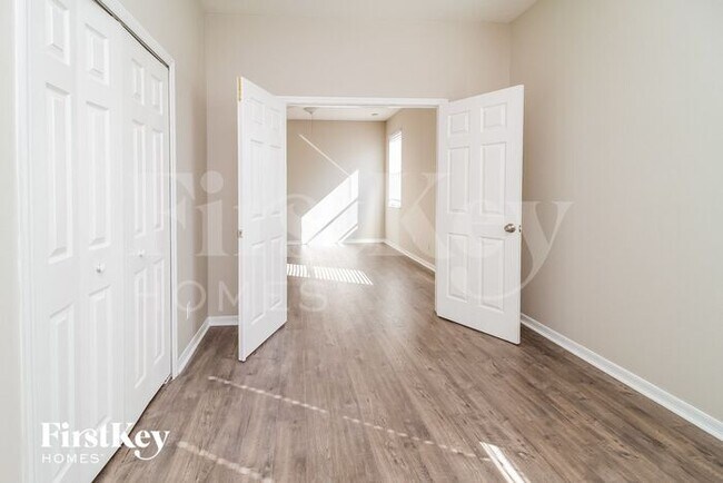 Building Photo - 14832 Faberge Dr