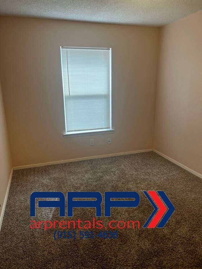 Building Photo - AMAZING EASTSIDE HOME