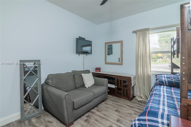 Building Photo - 8240 NW 154th Ter