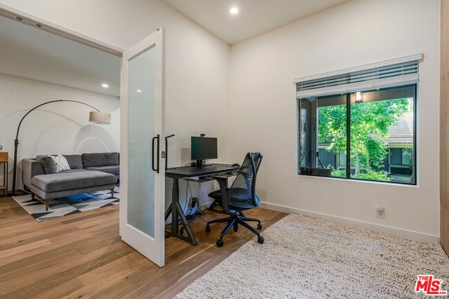 Building Photo - 5011 Showboat Pl
