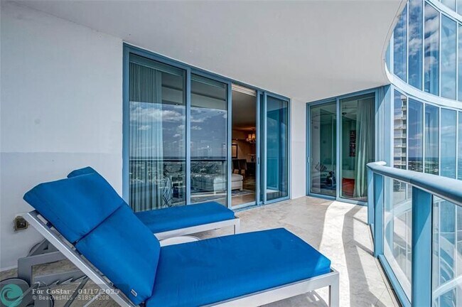 Building Photo - 333 Las Olas Way