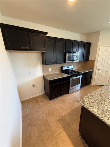 Building Photo - 1204 Barn Owl Dr