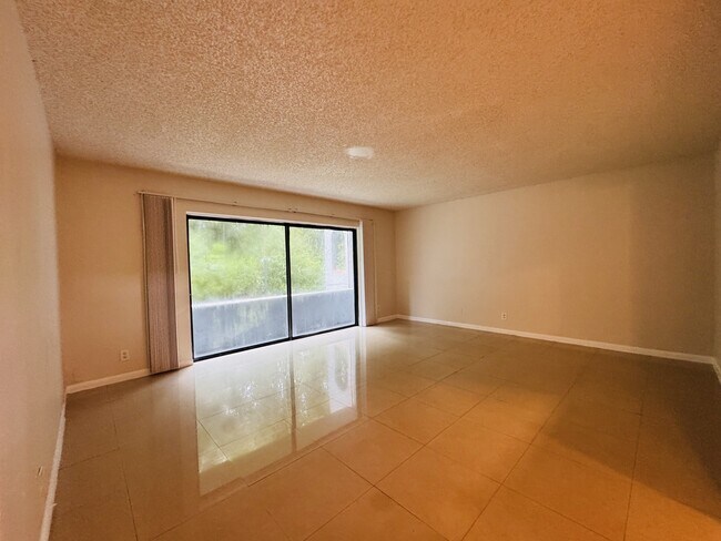 Building Photo - 2050 N Congress Ave