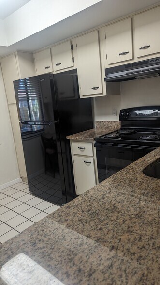 New Appliances - 9871 Citadel Ln