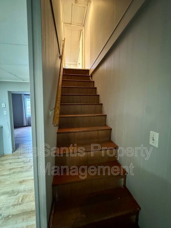 Building Photo - 474 Spang Ave