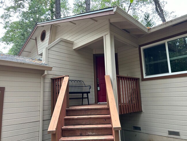 Building Photo - 14749 Vassar Ct