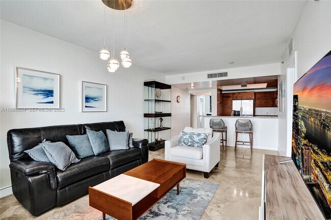 Building Photo - 2681 N Flamingo Rd