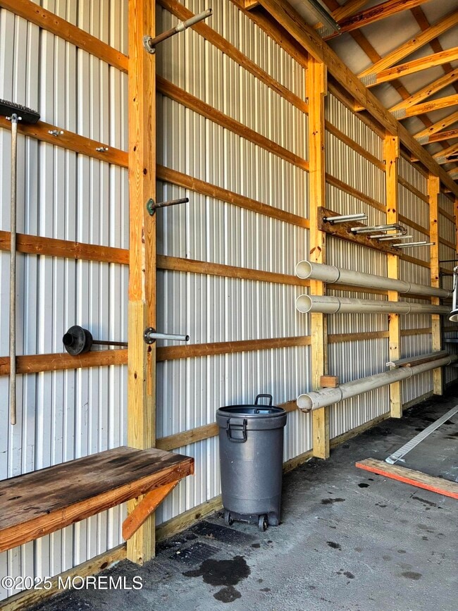 Building Photo - 328 E Main St